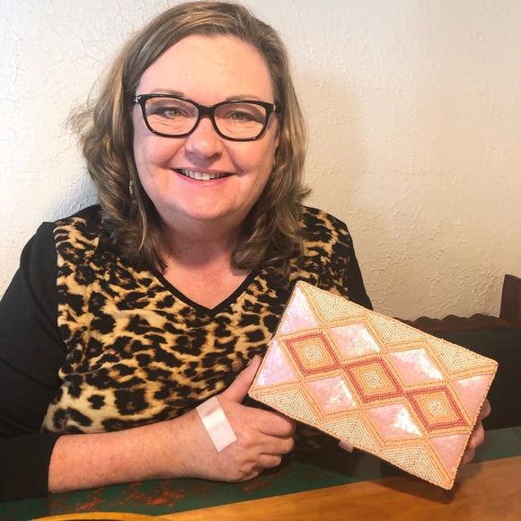 Meet your Posher, Letabug - Picture 3 of 7